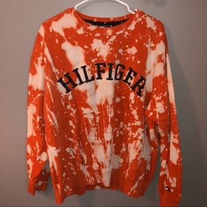 “hilfiger” speckled crewneck